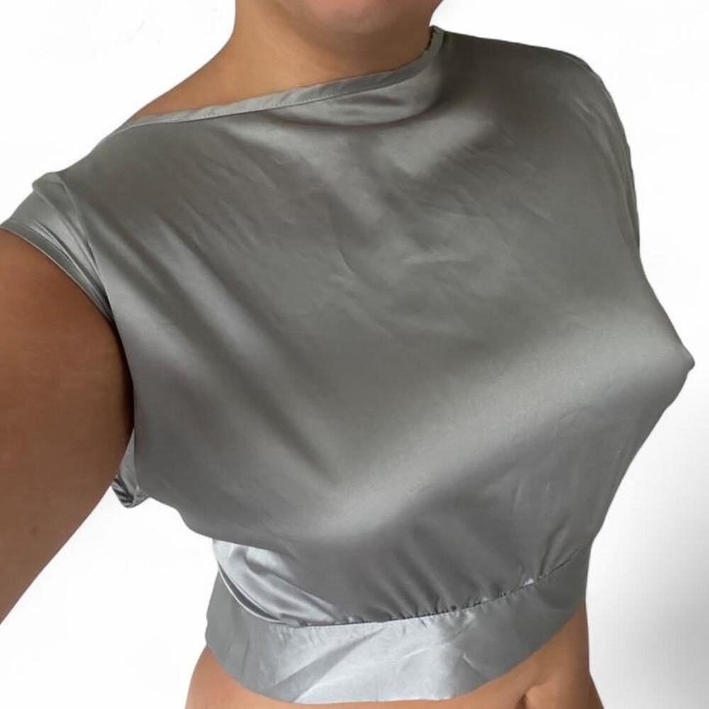 Beautiful greysilver 100 silk crop